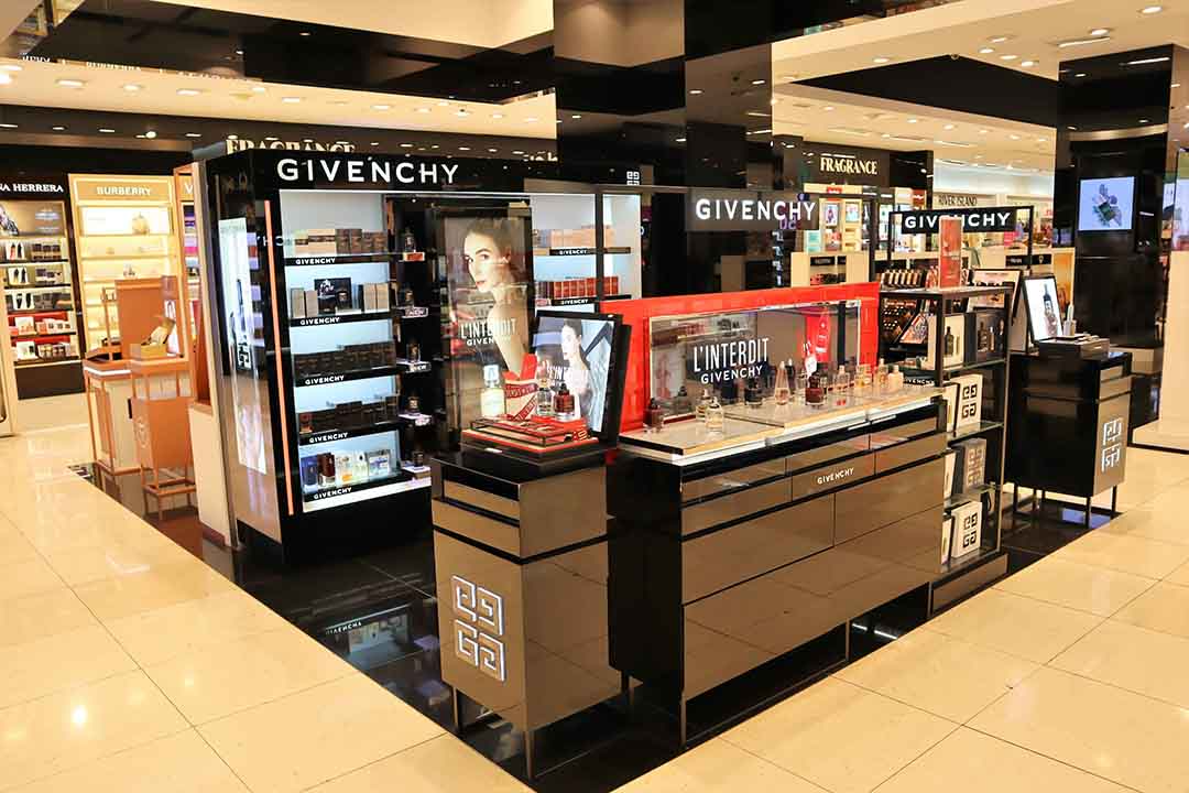 The Importance Of Simple Indoor Signs For Busy Shops